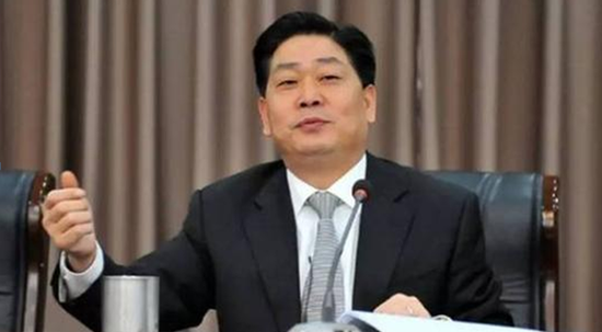 尹恒斌的励志故事，自信与成就感的蜕变之旅，开启2017年新篇章