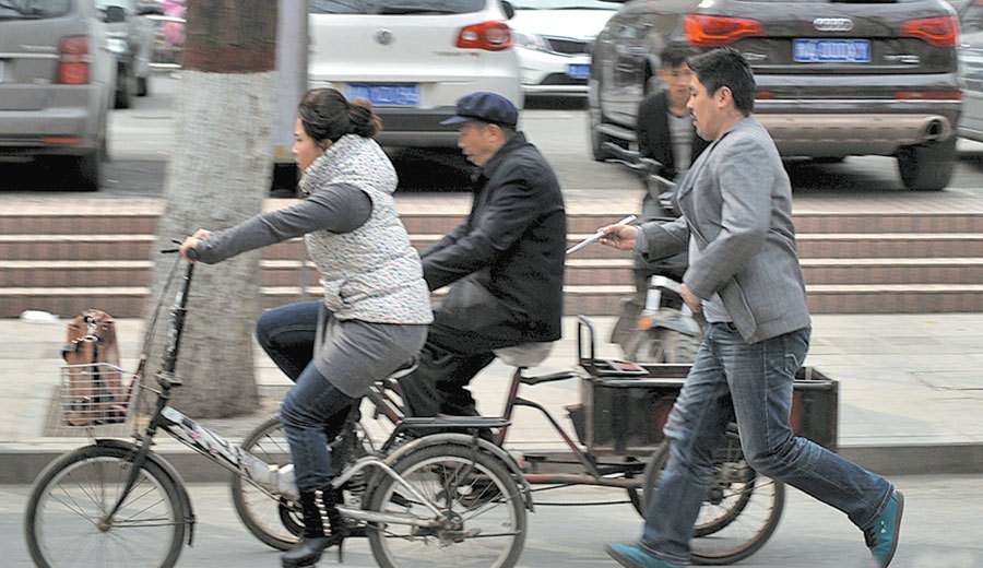 警方迅速行动，街头代驾遭遇风波事件引发关注，远离尘嚣的心灵之旅遭遇暴力袭击