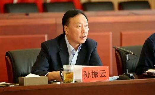 通辽市孙振云的新征程，励志之路，变化中的自信与成就感闪耀光芒