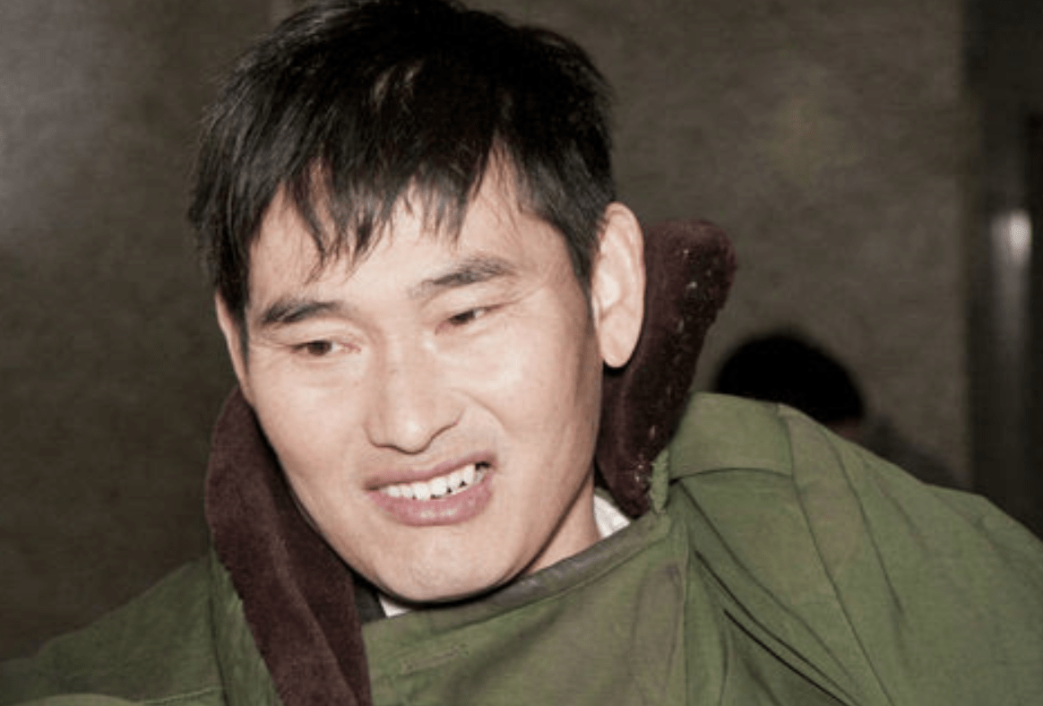 网红大衣哥科技新品亮相，携手科技重塑未来生活体验