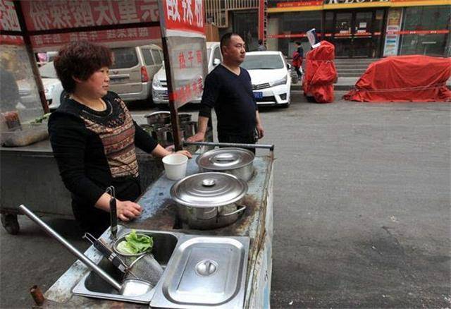 郑州摆地摊最新资讯更新，摆摊政策、地点及注意事项