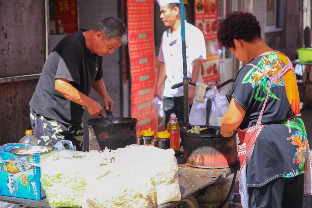 美总统大选最新结果与一家小巷独特小店的交集时刻