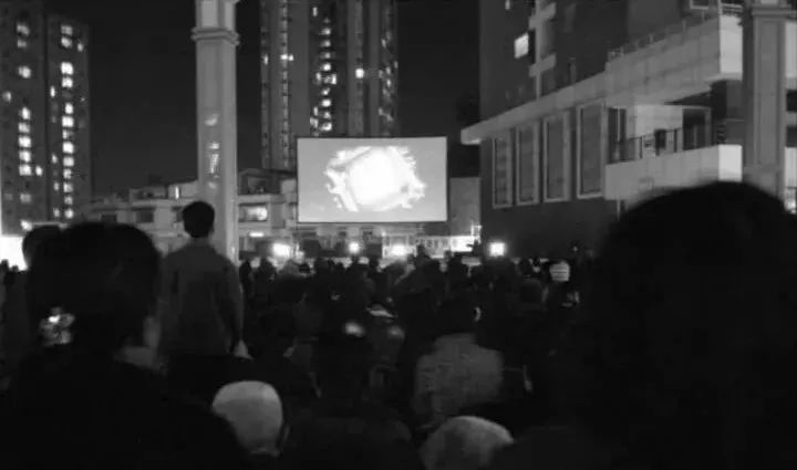 秋霞影院最新动态，变化中的学习之路与自信成就感的源泉